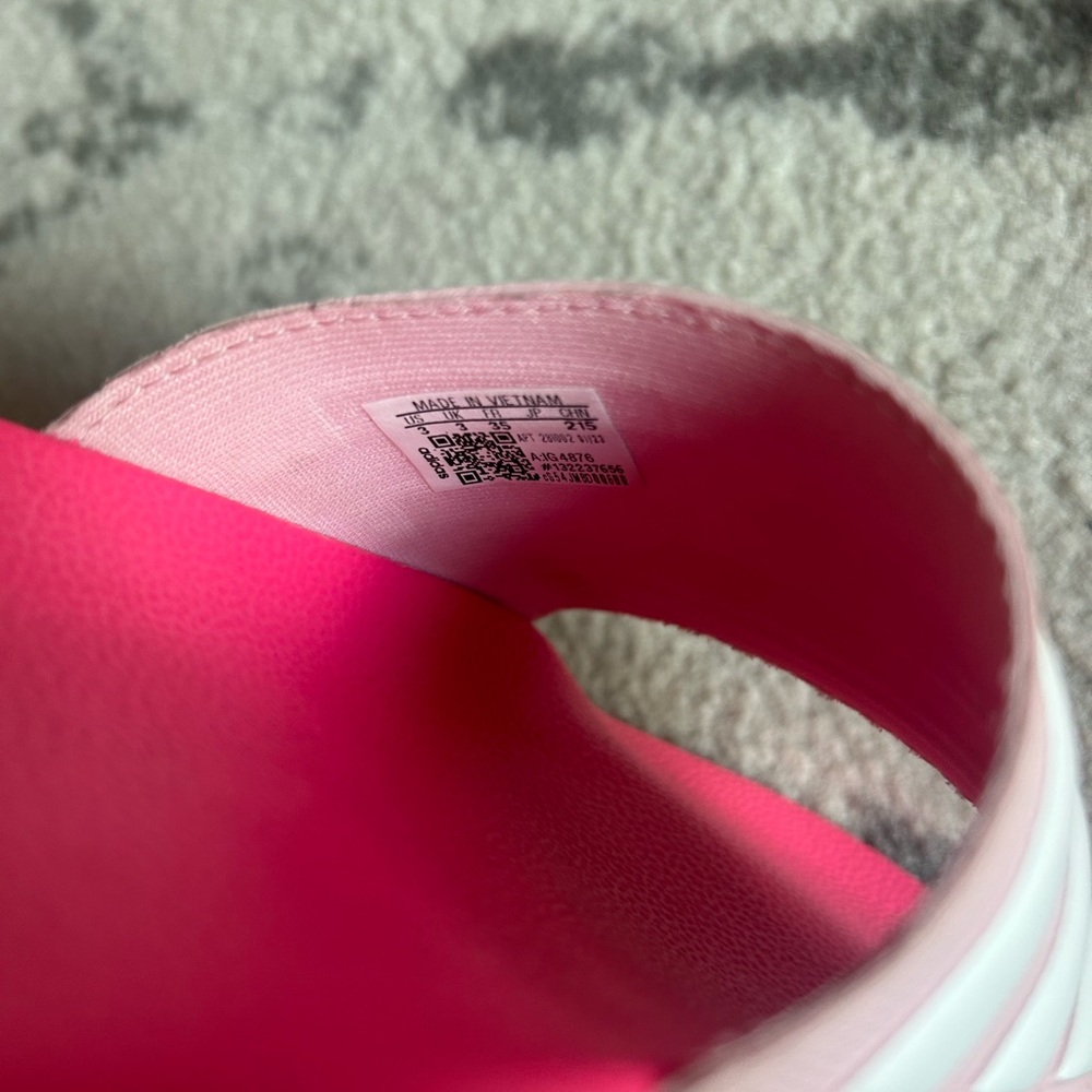 Girls adidas slides size 3 - Picture 5 of 8
